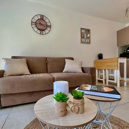 Quiet Swimming Pool * Roquebrune-Cap-Martin