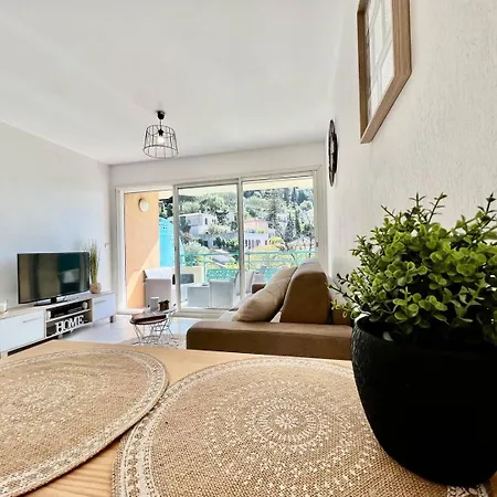 Quiet Swimming Pool * Roquebrune-Cap-Martin