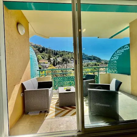 Quiet Swimming Pool Рокебрюн — Кап-Мартен