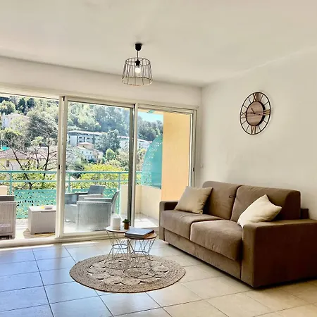 Дом отдыха Quiet Swimming Pool Рокебрюн — Кап-Мартен